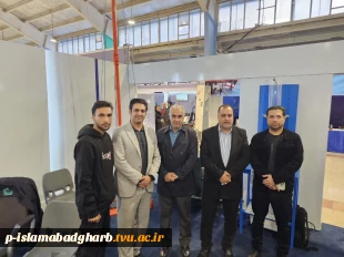 بازدید ریاست و معاونت آموزشکده ملی مهارت از نمایشگاه هفته پژوهش استان کرمانشاه  3