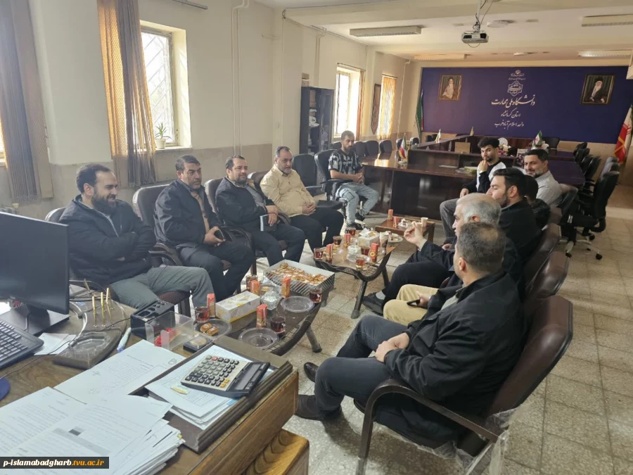 جلسه ریاست ومعاونت مرکز با بسیج دانشجویی استان کرمانشاه  5