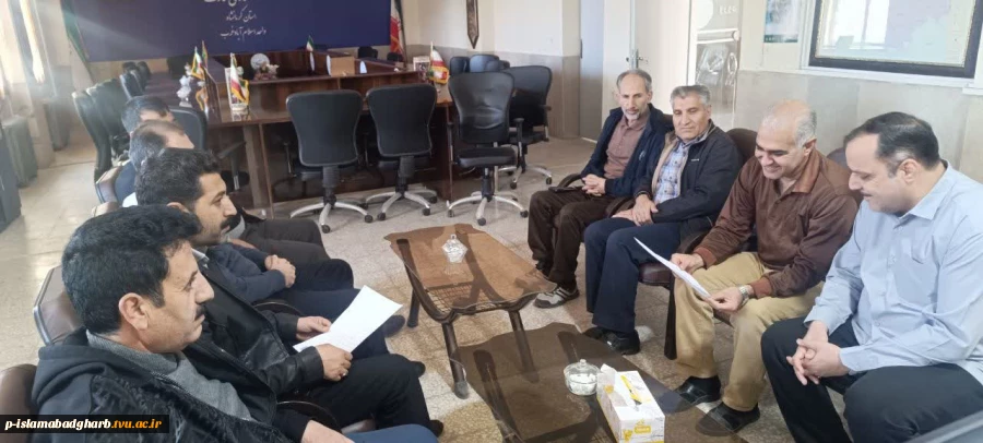 برگزاری جلسه شورای فرهنگی جهت برنامه‌ریزی مناسبت‌های ملی و مذهبی 4