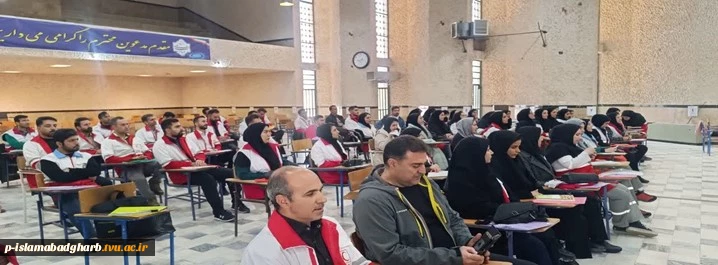 برگزاری کارگاه آموزشی عملی توسط هلال احمر شهرستان با هدف ارتقای آگاهی عمومی و مهارت‌های امداد و کمک‌های اولیه 4