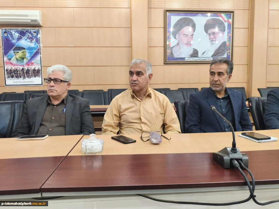 جلسه هماهنگی و برنامه ریزی، جهت برگزاری باشکوه سی و هفتمین سالگرد ارتحال ملکوتی بنیانگذار انقلاب اسلامی حضرت امام خمینی (ره)، تحت عنوان میثاق با امامین انقلاب و بیعت با رهبری، به ریاست مسعود جابری معاون توسعه و برنامه‌ریزی فرمانداری؛ برگزار شد و تمهیدات ل